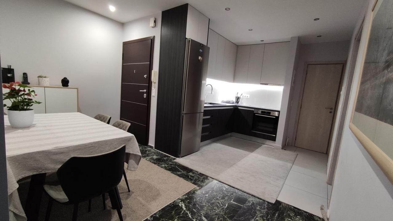 Two Bedroom Apartment In Афины Экстерьер фото